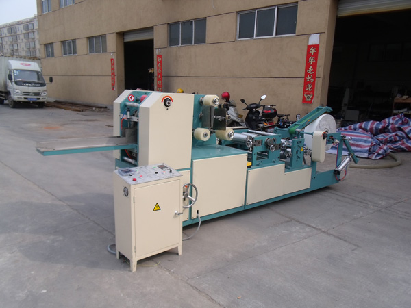 4分之1錯位折餐巾機 4分之1錯位折餐巾機